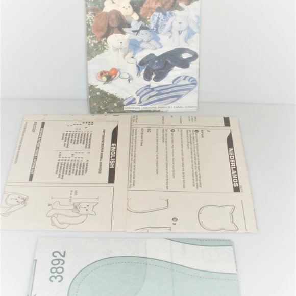 13.75" - 27.75" Burda BUNNY CUSHIONS #3892 Sewing Pattern Vintage Rabbit - Picture 1 of 2